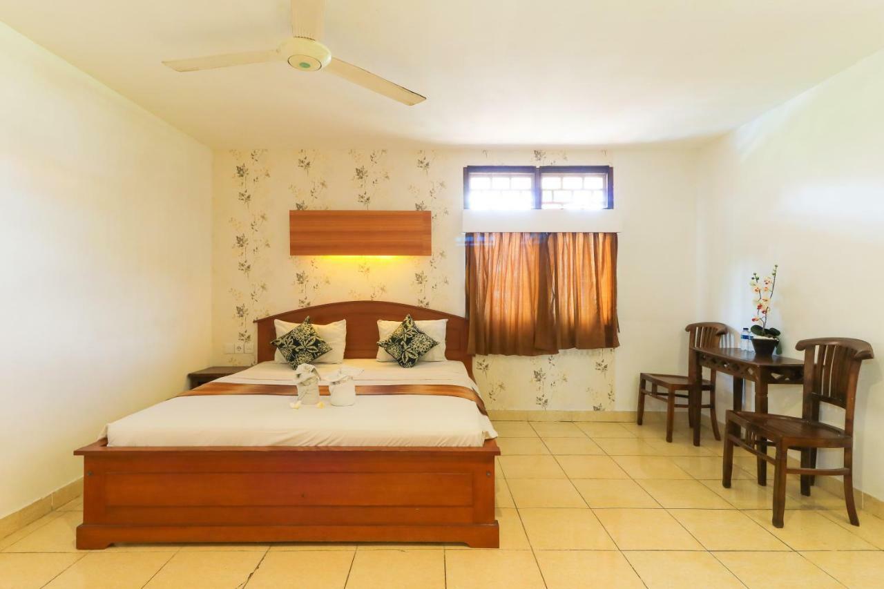 Ayu Lili Garden Hotel Kuta Kuta Lombok Exterior foto