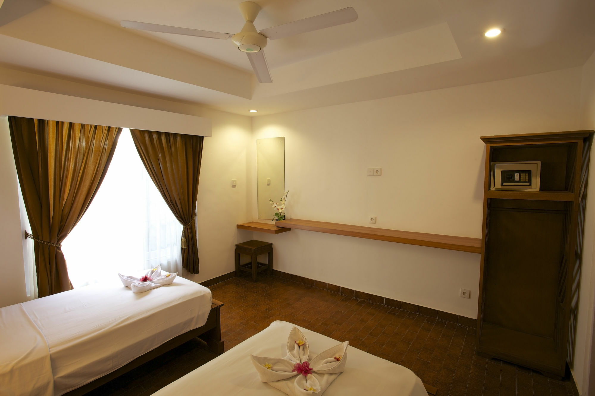 Ayu Lili Garden Hotel Kuta Kuta Lombok Exterior foto