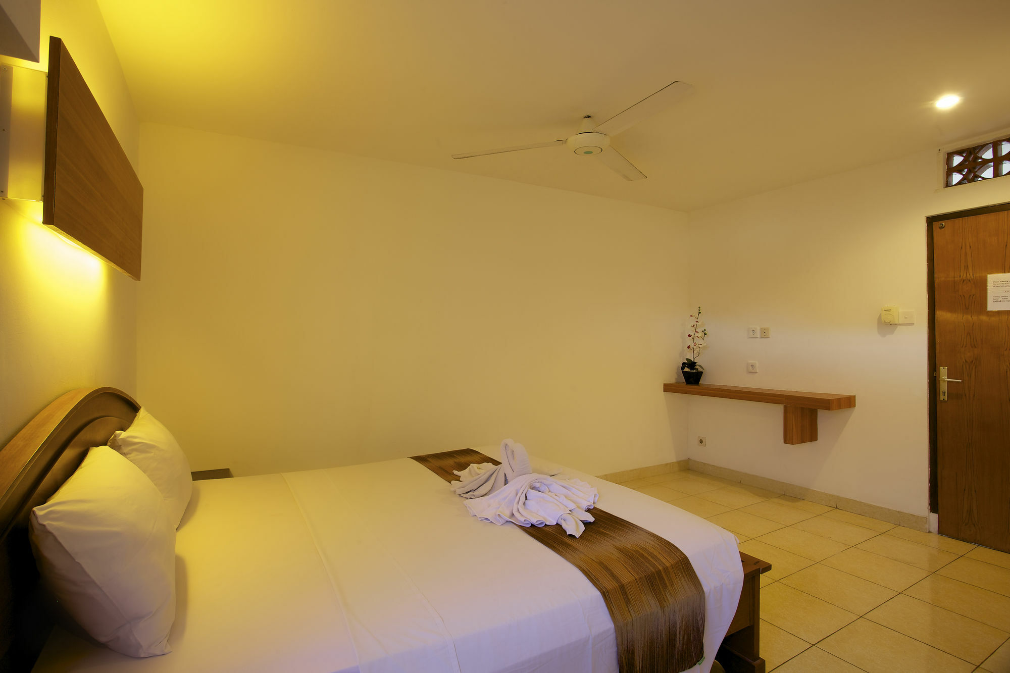 Ayu Lili Garden Hotel Kuta Kuta Lombok Exterior foto